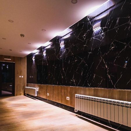 Hotel Carpat Inn Azuga Ngoại thất bức ảnh