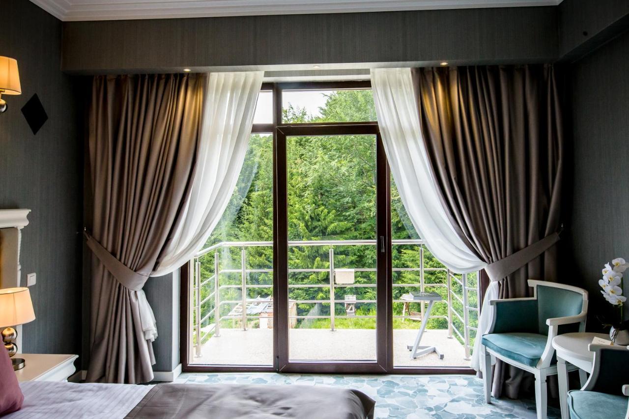 Hotel Carpat Inn Azuga Ngoại thất bức ảnh