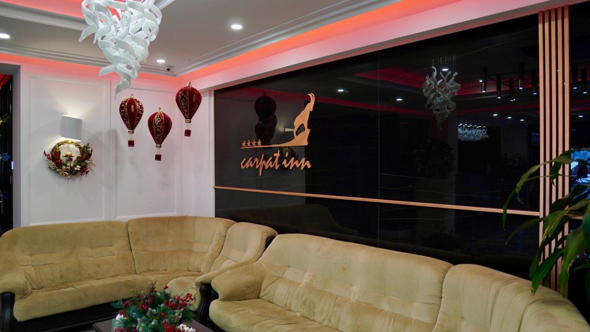 Hotel Carpat Inn Azuga Ngoại thất bức ảnh